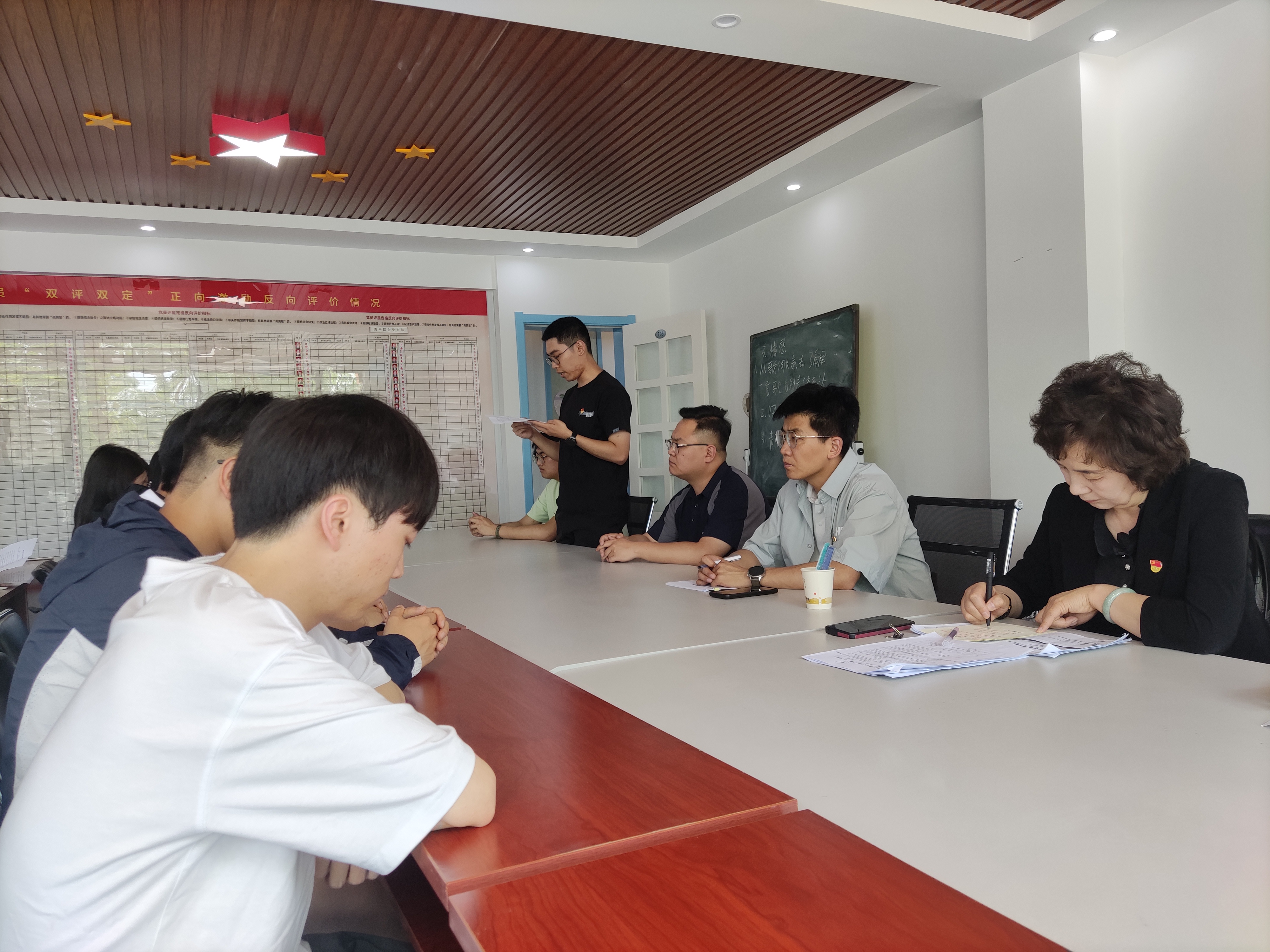 第三临床医学院本科生第一党支部开展“青年有为守底线，清风廉韵润初心”主题党日活动